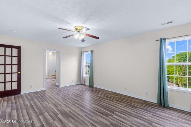 Building Photo - 5001 Middlesex Dr