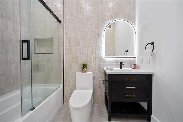 Building Photo - 27 Graham St