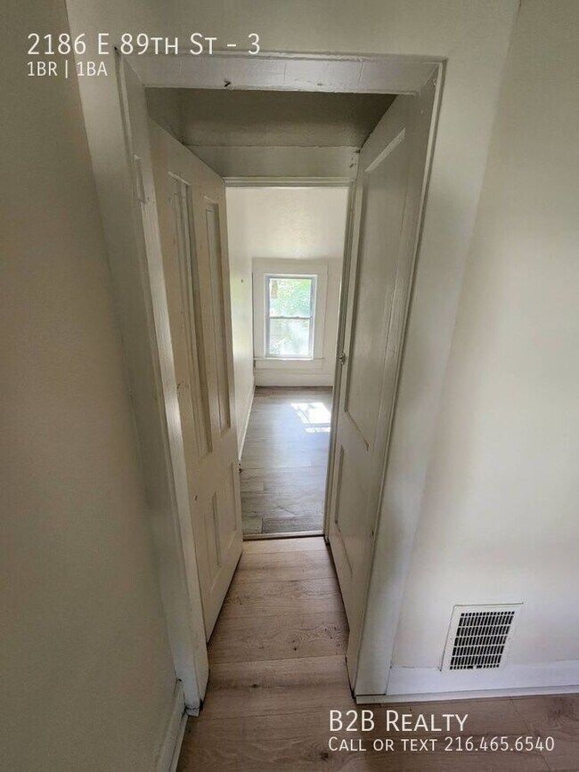 Building Photo - 2186 E 89th St