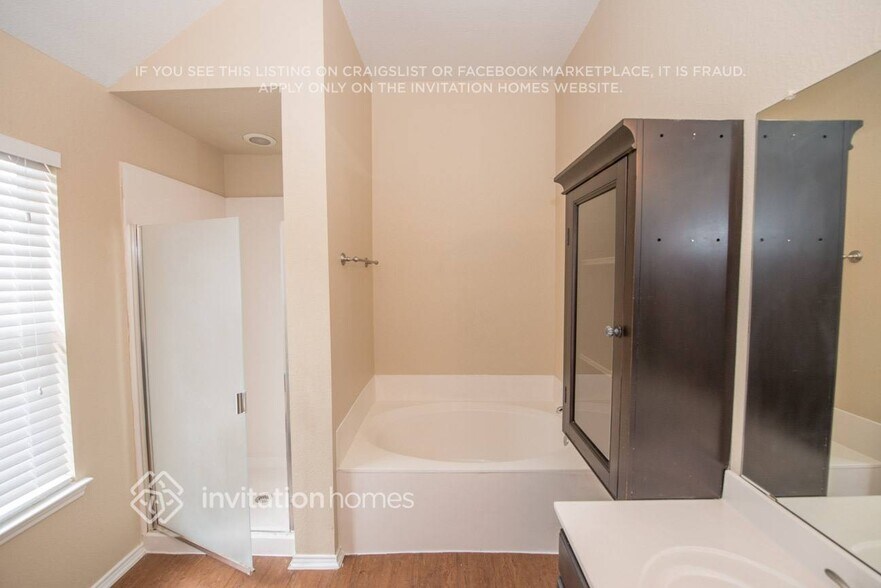 Building Photo - 7704 Cresswell Dr