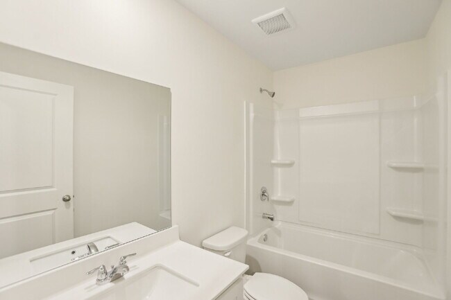 Building Photo - Stylish 3BR/2.5BA Home in Grey Hawk Community | $2,500/Month