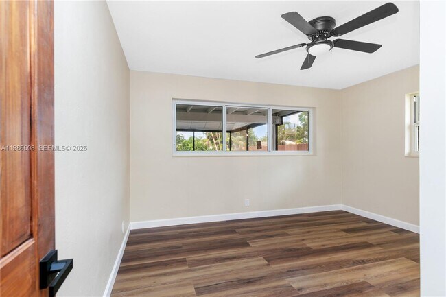 Building Photo - 1507 Harding St