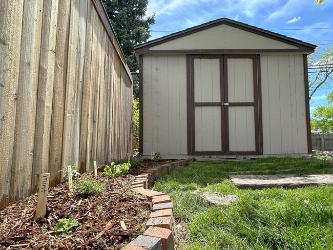 Building Photo - 6655 W 65th Ave