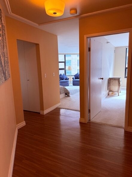 Building Photo - 401 E Ontario St