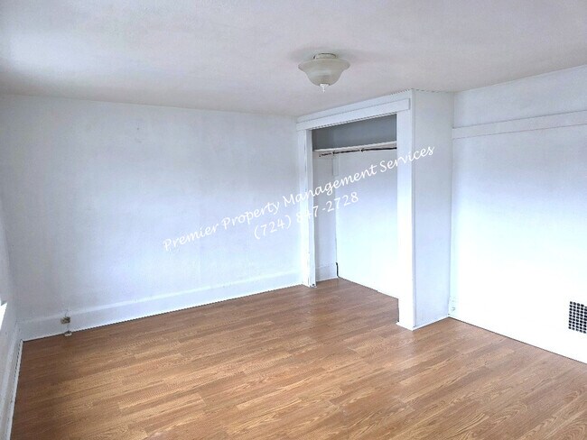 Building Photo - 307 Todd St