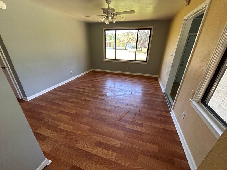 Building Photo - 5565 Minosa Cir E