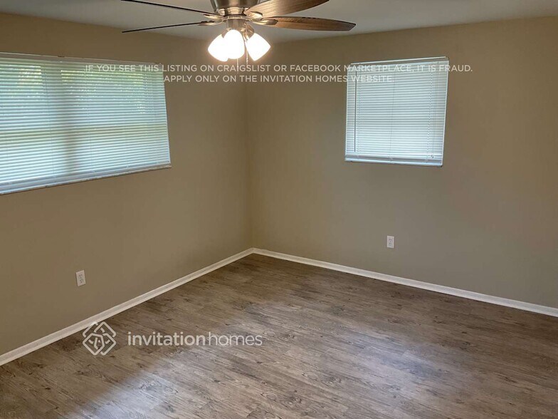 Building Photo - 10744 119th St