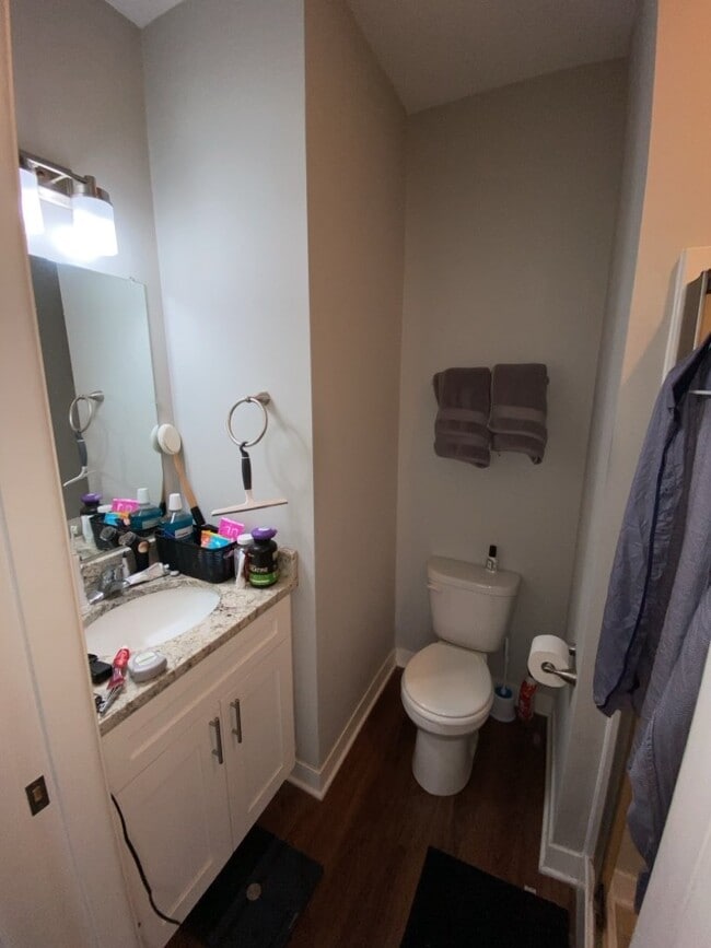 Building Photo - Stunning sunsets on private balcony 2 bed 2 bath in Longfellow!