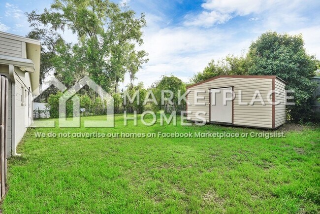Building Photo - 330 Mercury Dr