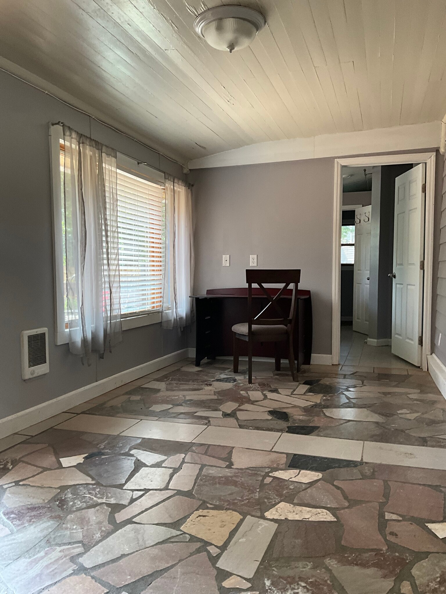 Ideal home office - 340 Woodlawn Pike