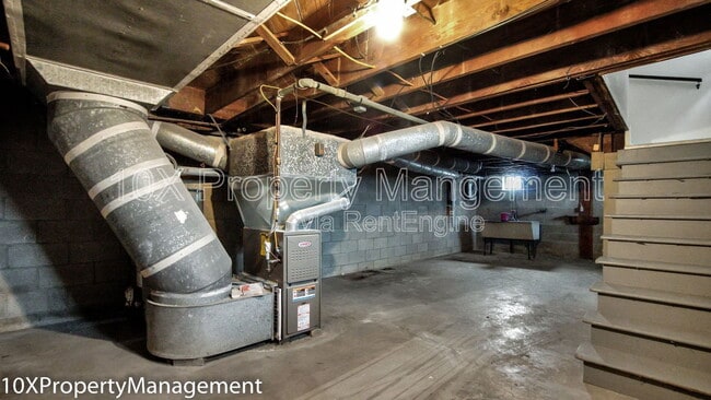 Building Photo - 2911 Sullivant Ave