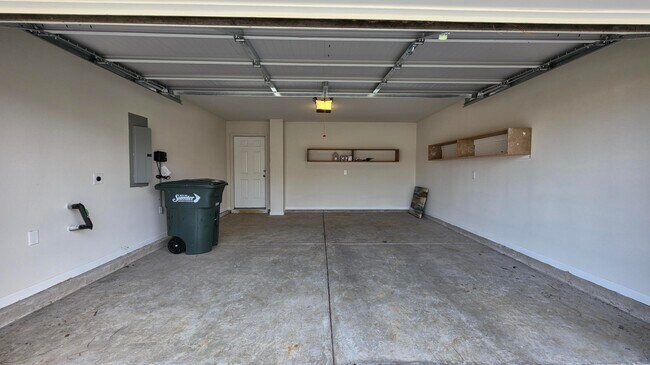 Building Photo - 1773 Camazay Dr