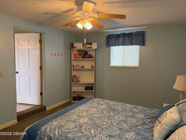 Building Photo - 604 Robin Rd