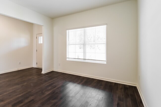 Building Photo - 5757 Timber Leaf Lp