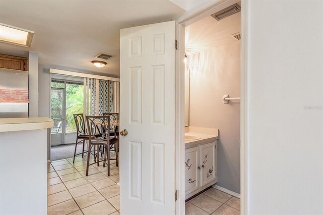 Building Photo - 1602 Brigadoon Dr