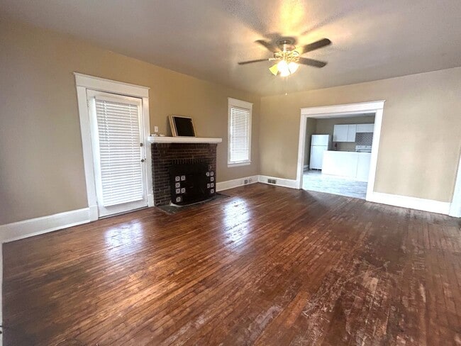 Building Photo - PARK117