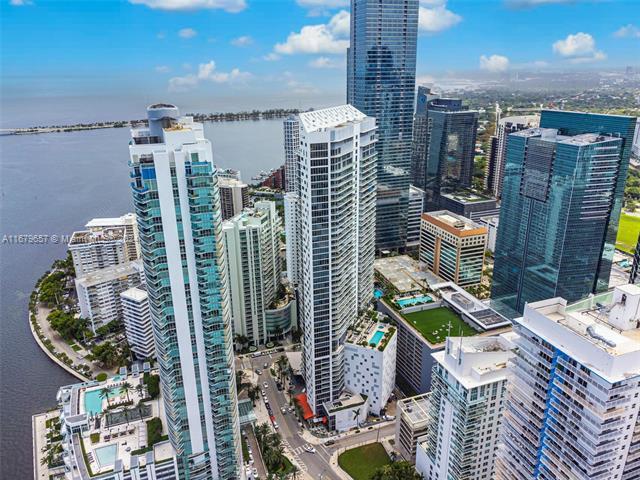 Building Photo - 1300 Brickell Bay Dr