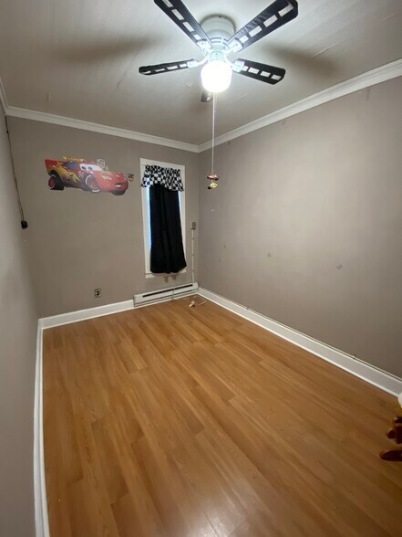 2nd floor middle bedroom - 1346 N 11th St