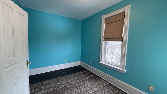 Building Photo - 1712 W 3rd St