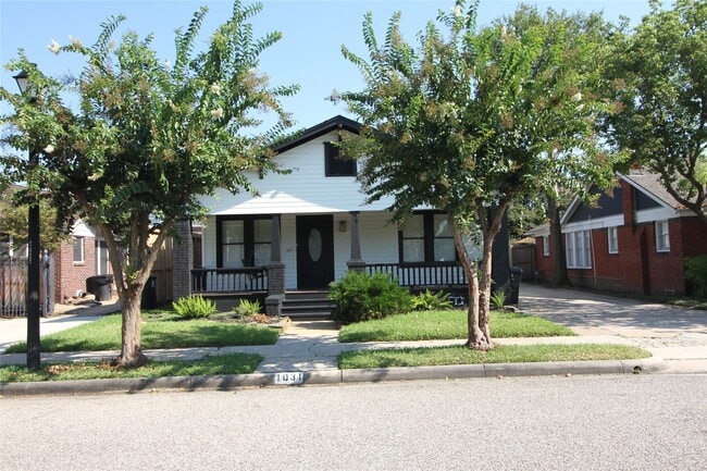 Building Photo - 1031 Fugate St