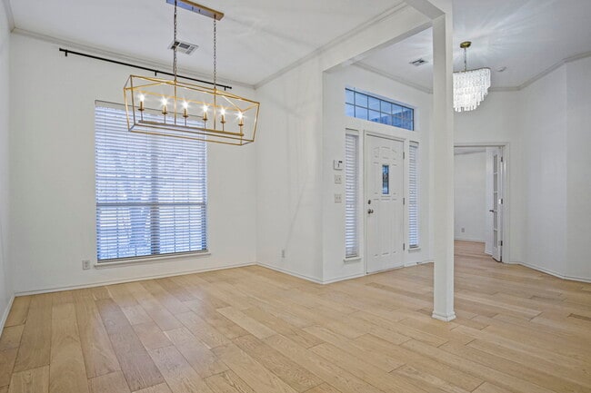 Building Photo - 2708 NW 170th Terrace