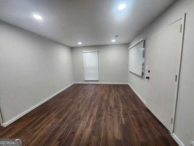 Building Photo - 2939 Gleason Ave