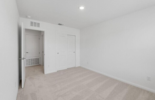 Building Photo - 140 Inlet Ln