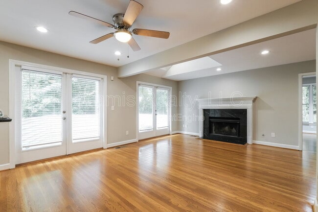 Building Photo - 280 Halah Cir NE
