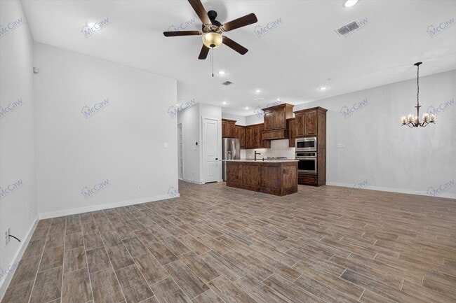 Building Photo - 8728 Ice House Dr