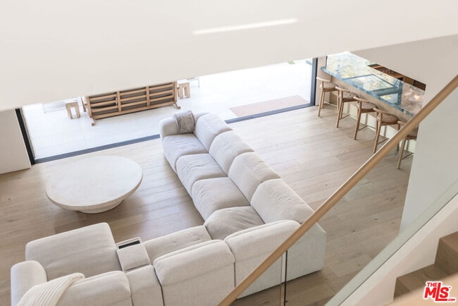 Building Photo - 606 N Ardmore Ave