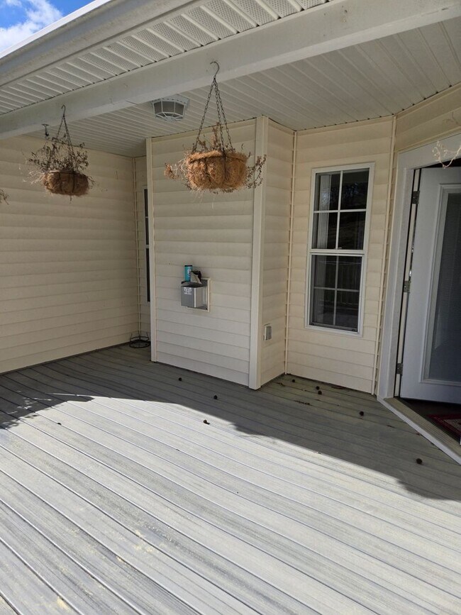 Building Photo - Charming 3-Bedroom Home in Hunters Creek – Pet Friendly & Great Amenities!