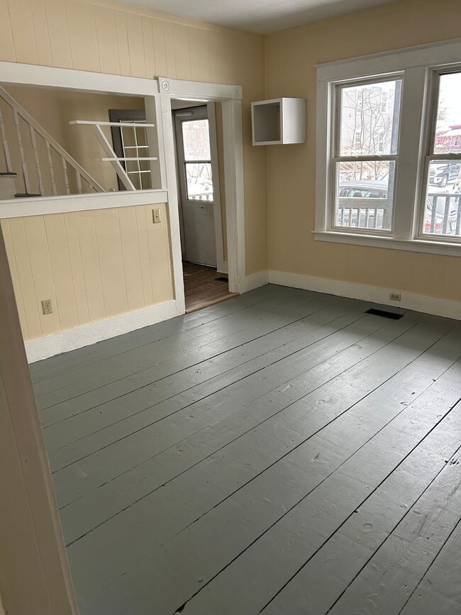 Building Photo - 7 Gowen St