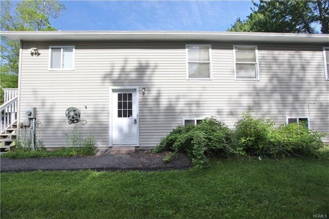 Building Photo - 99 Timber Hill Ln