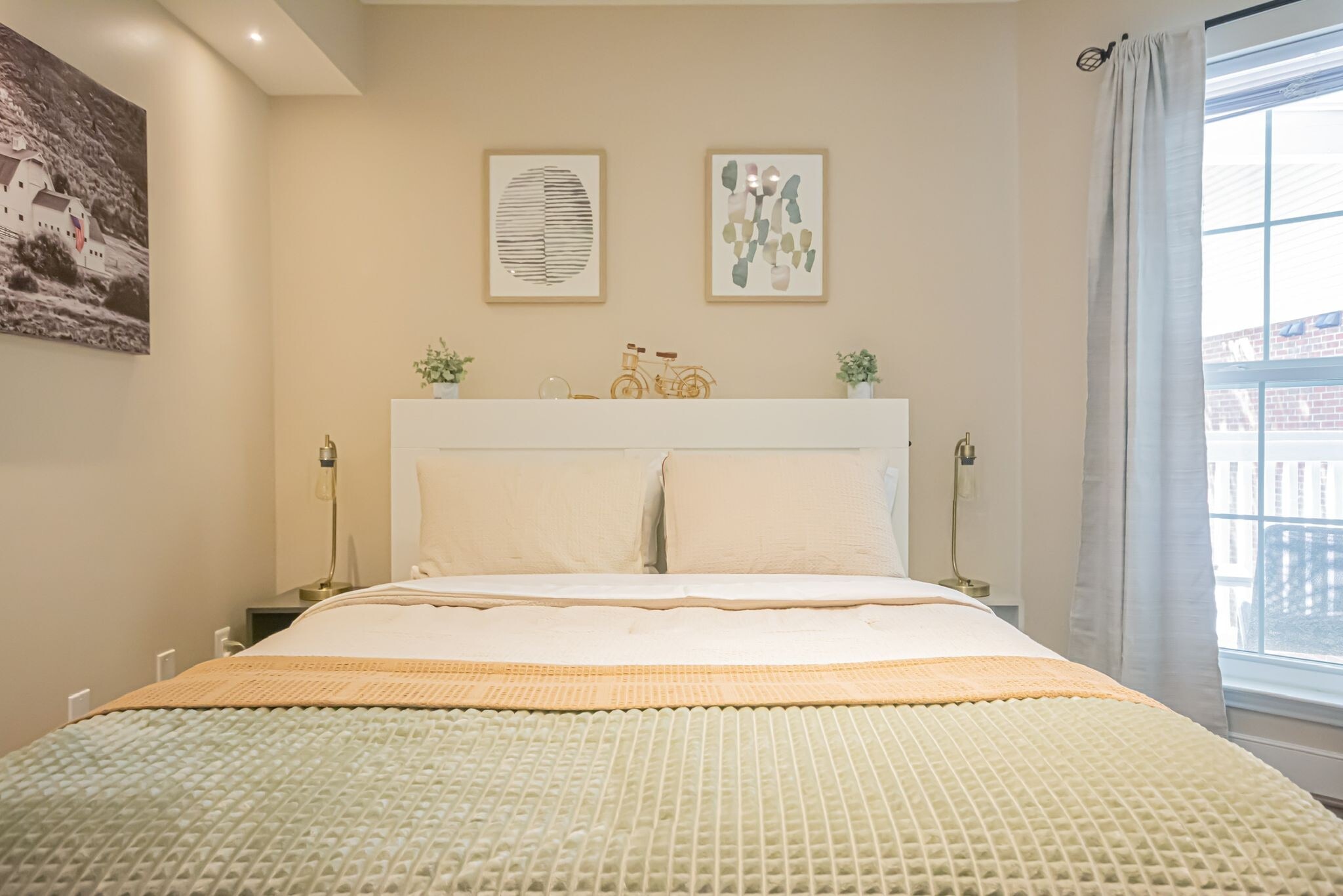 Building Photo - 1504 Lincoln Way