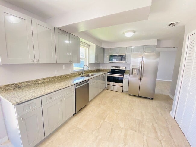 Building Photo - Beautiful 3 Bedroom House in Quiet Ormond Beach Neighborhood