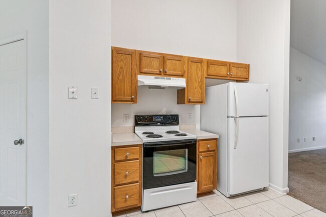 Building Photo - 3BR/2BA with a Fenced Back Yard