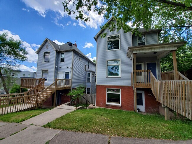 Primary Photo - 419 N 1st Ave W