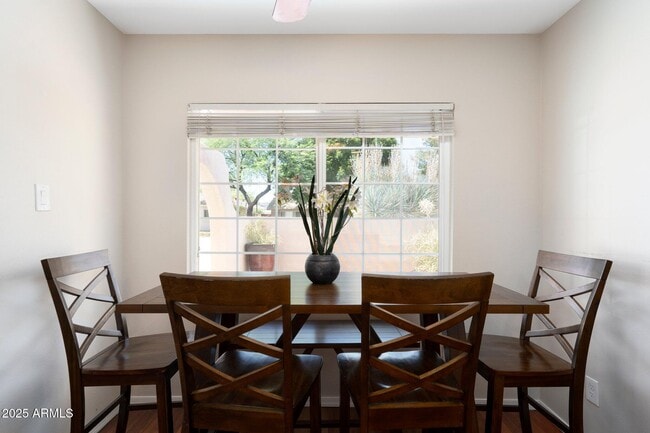 Building Photo - 7608 E Catalina Dr