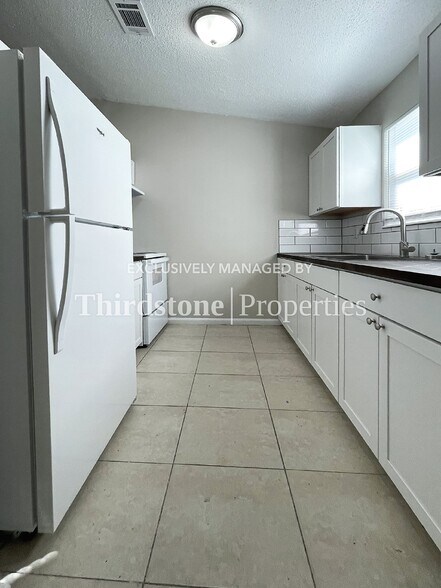 Primary Photo - 5128 Indian Lakes Ct