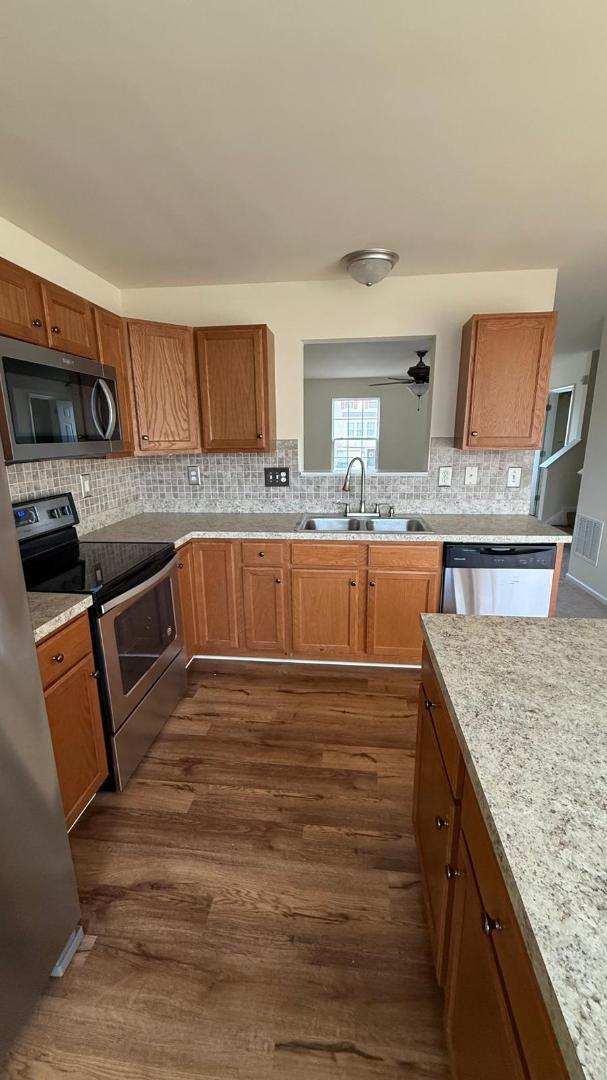 Building Photo - 12 Council Ct