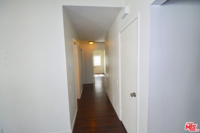 Building Photo - 3025 Morningside Dr