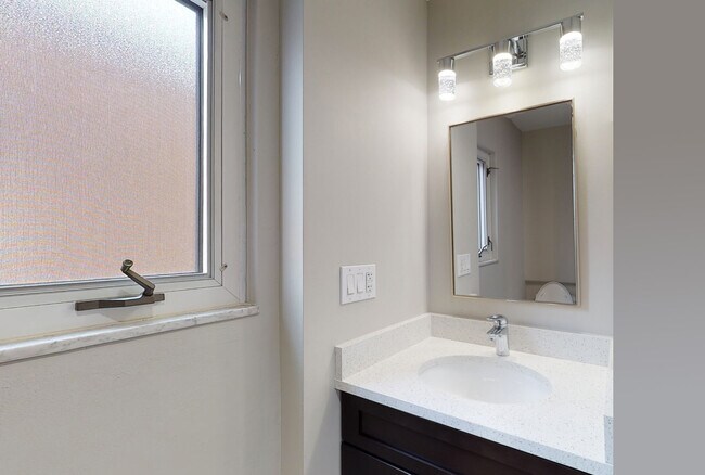 Bathroom - 1819 E Carson St