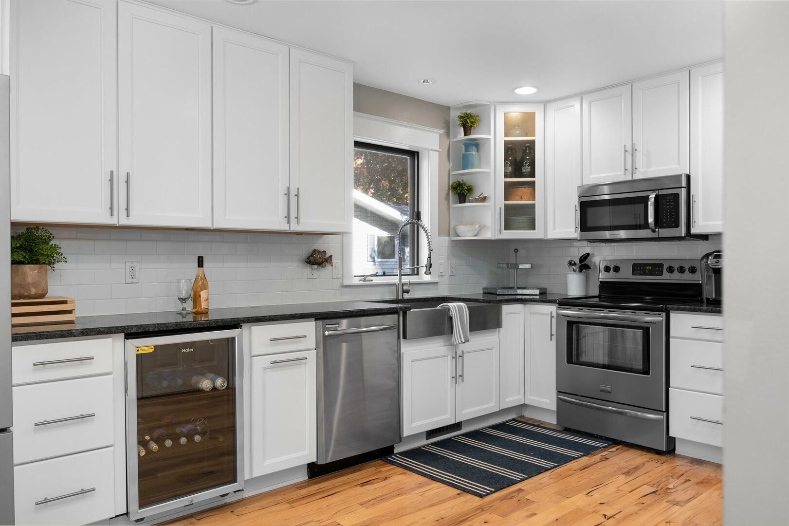 Building Photo - 8015 Aarwood Trl NW