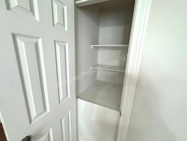 Building Photo - 3BD/3BA FOR RENT