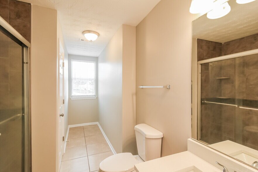 Building Photo - 420 Townsend Bend