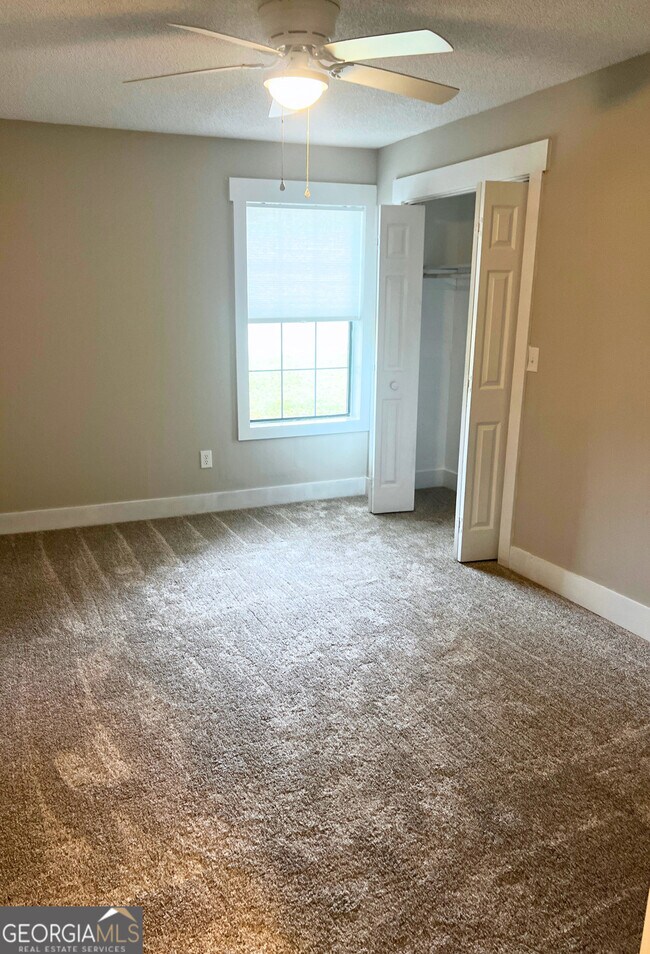 Building Photo - 124 Wolfbay Cir