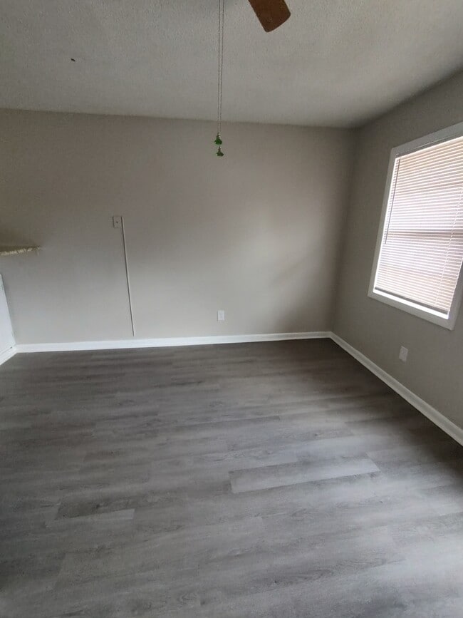 Building Photo - High St and Lelia St