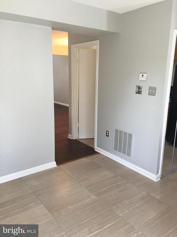 Building Photo - 4070 Bluebird Dr