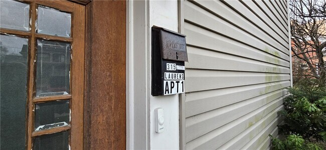 Building Photo - 315 Laurens St