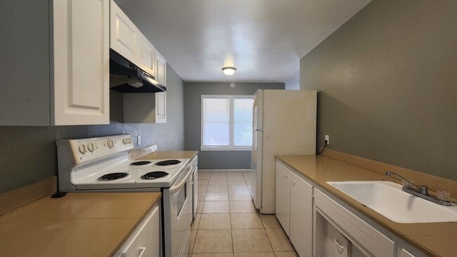 Building Photo - Beautifully restored 1/1 unit - Available ...